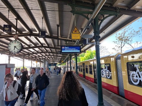 deutsche Bahn neukölln