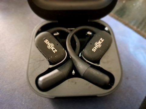 earbuds